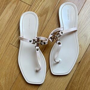 No brand nude “T” sandals